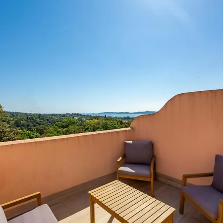 Les Bastides Aux Restanques Du Golfe De St Tropez - Maeva - Bastide Duplex Climatisée Vue 5 Pièces 8 Personnes - Prestige - Super Mae-4833 Appartamento *